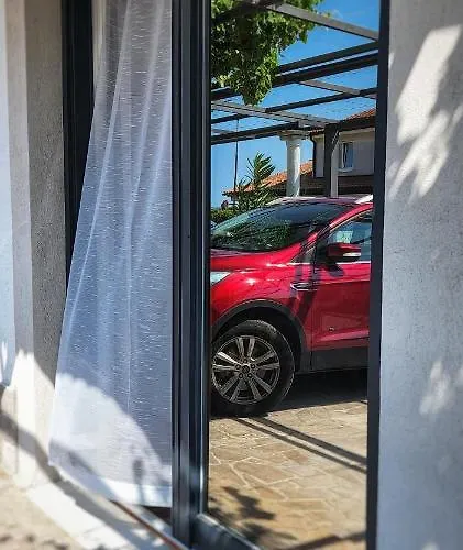 Comfort Bella Lucia アパート